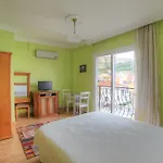 Otel Nazar 3*